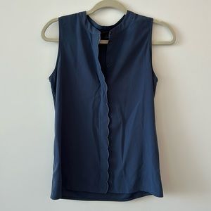XS Ann Taylor Navy Blue Sleeveless Scallop Button (wrinkled in photo, sorry)